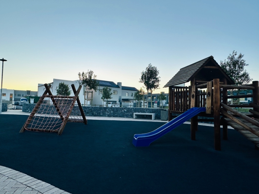 4 Bedroom Property for Sale in Sandown Western Cape